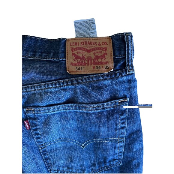 Levi’s 541 Medium Wash Athletic Tapered Leg Fit 36x32  Denim - Picture 4 of 7